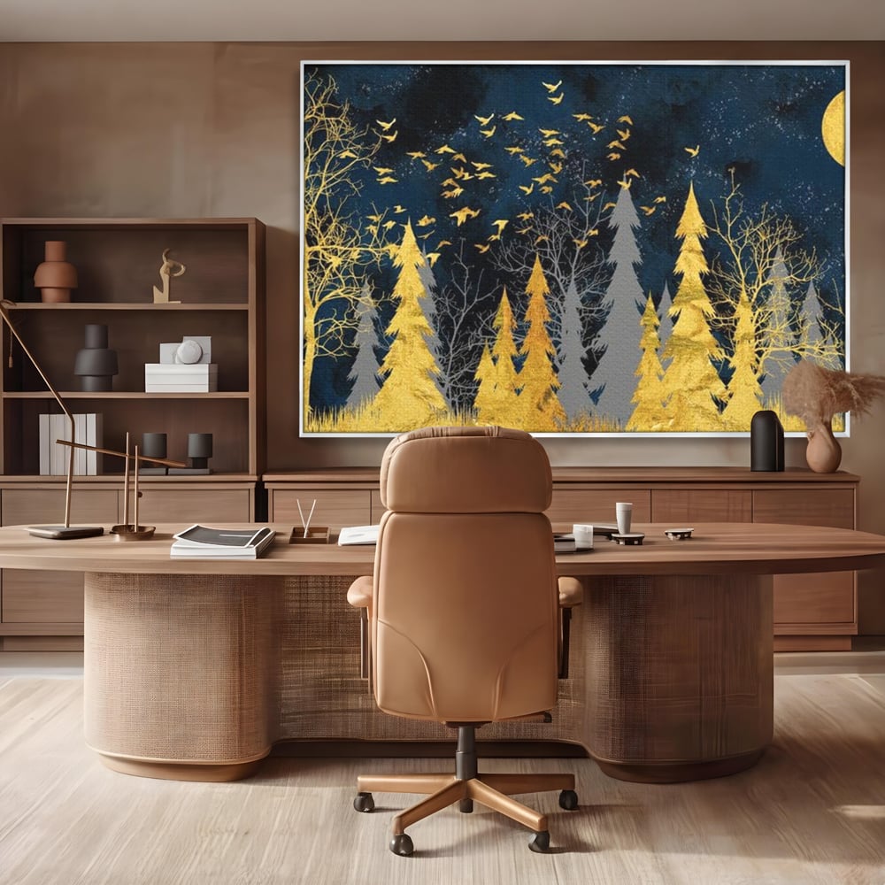 Tablou canvas cu tablou canvas cu padure aurie noaptea, in rama de aluminiu argintiu, pe perete intr-un birou