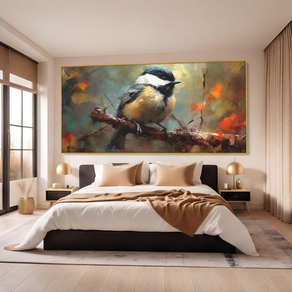 Tablou canvas cu tablou canvas cu pitigoi pe creanga, in rama de aluminiu auriu, pe perete intr-un dormitor