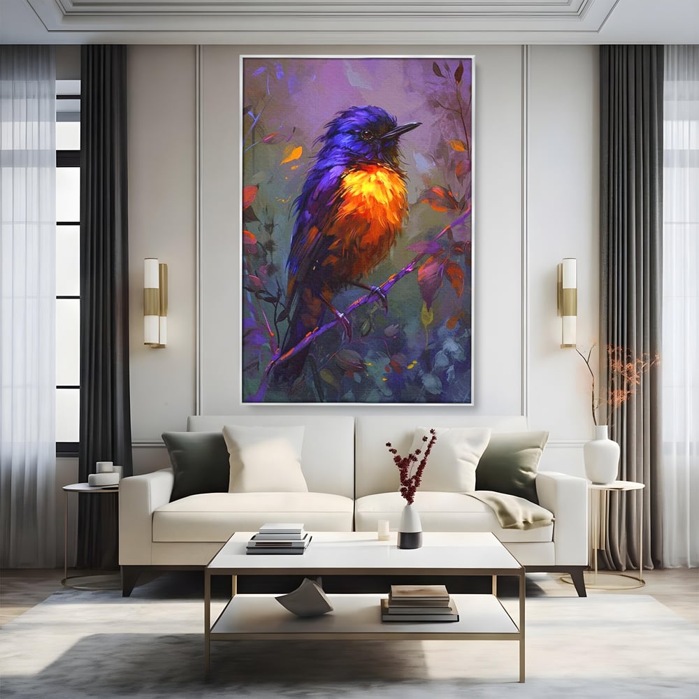 Tablou canvas cu tablou canvas cu pasare colorata pe ramura, in rama de aluminiu argintiu, pe perete intr-un living