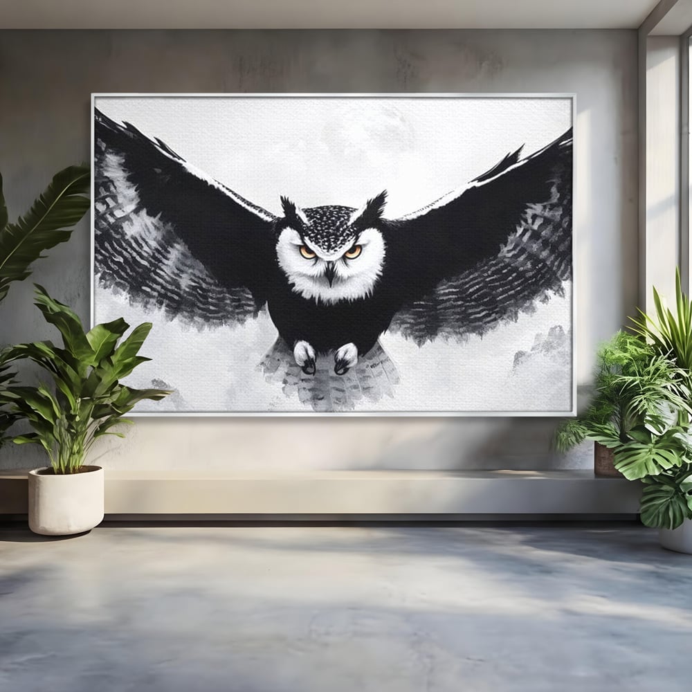 Tablou canvas cu tablou canvas cu bufnita in zbor, in rama de aluminiu argintiu