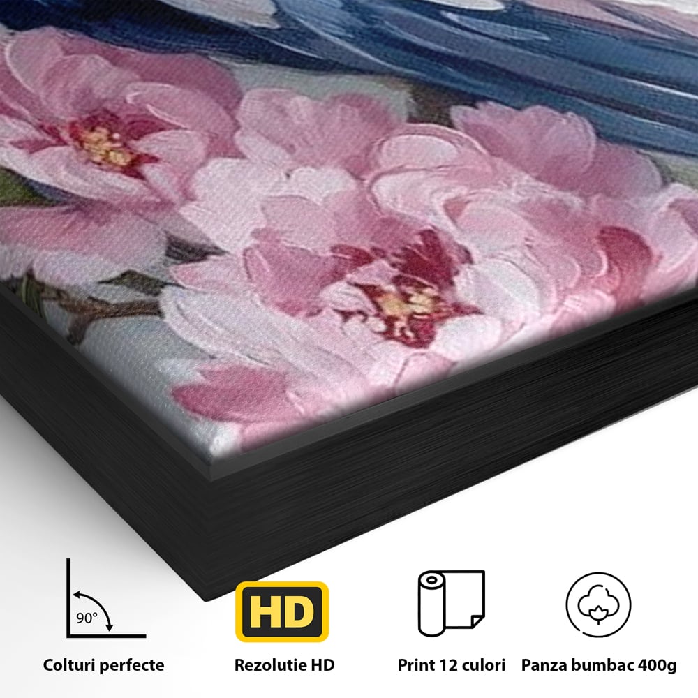 Detaliu al suprafetei: tablou canvas cu paun si bujori roz, in rama de aluminiu negru