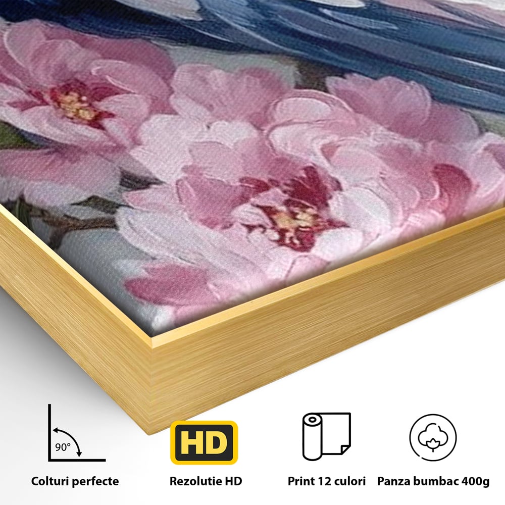 Detaliu al suprafetei: tablou canvas cu paun si bujori roz, in rama de aluminiu auriu