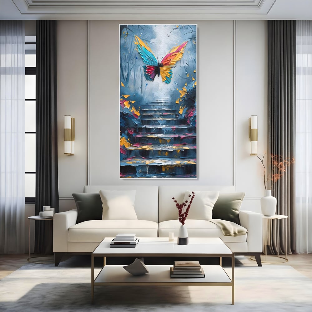 Tablou canvas cu tablou canvas cu fluture multicolor si scari, in rama de aluminiu argintiu, pe perete intr-un living
