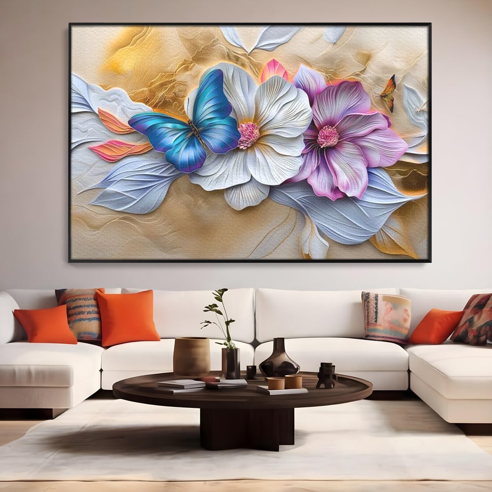 Tablou canvas cu tablou canvas cu flori si fluture, in rama de aluminiu negru, pe perete intr-un living