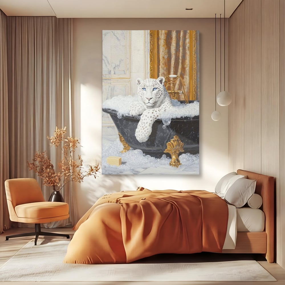 Tablou canvas cu tablou canvas cu leopard alb in cada, fara rama, pe sasiu de lemn, pe perete intr-un dormitor