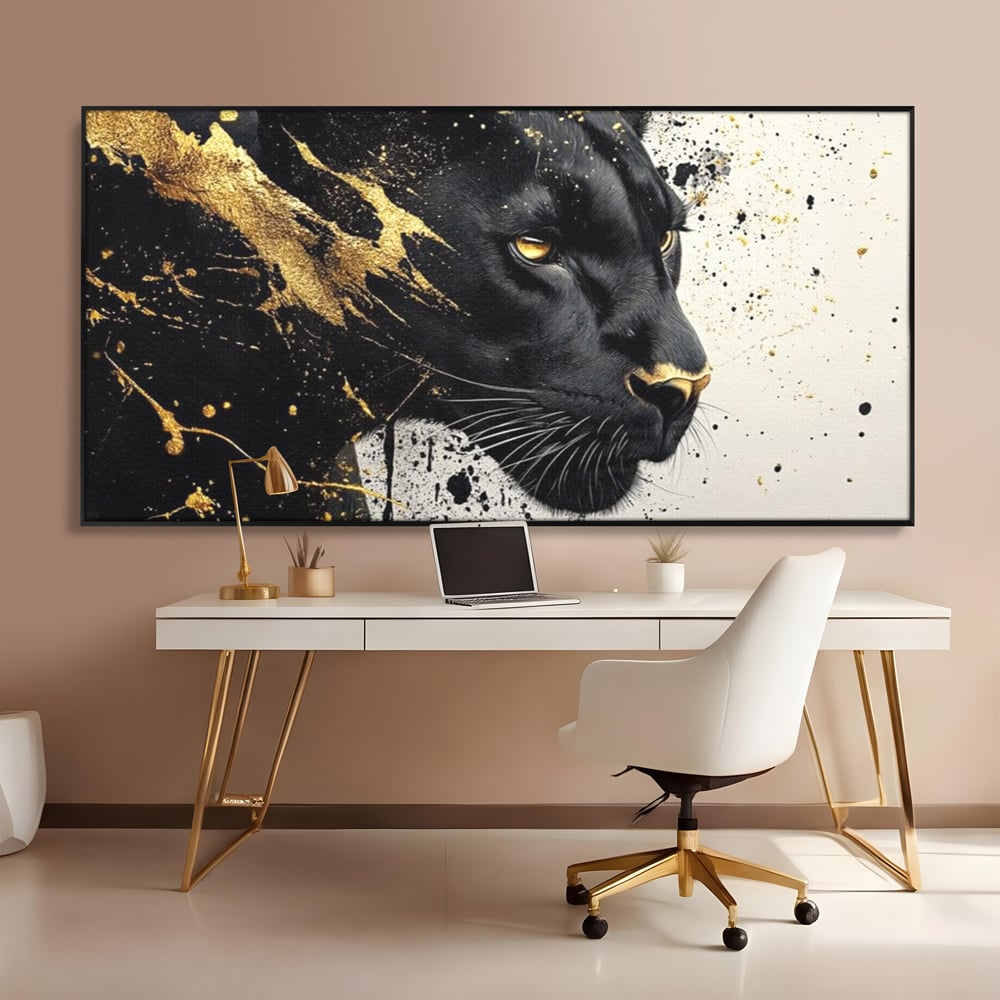 Tablou canvas cu tablou canvas cu pantera neagra si pete aurii, in rama de aluminiu negru, pe perete intr-un birou