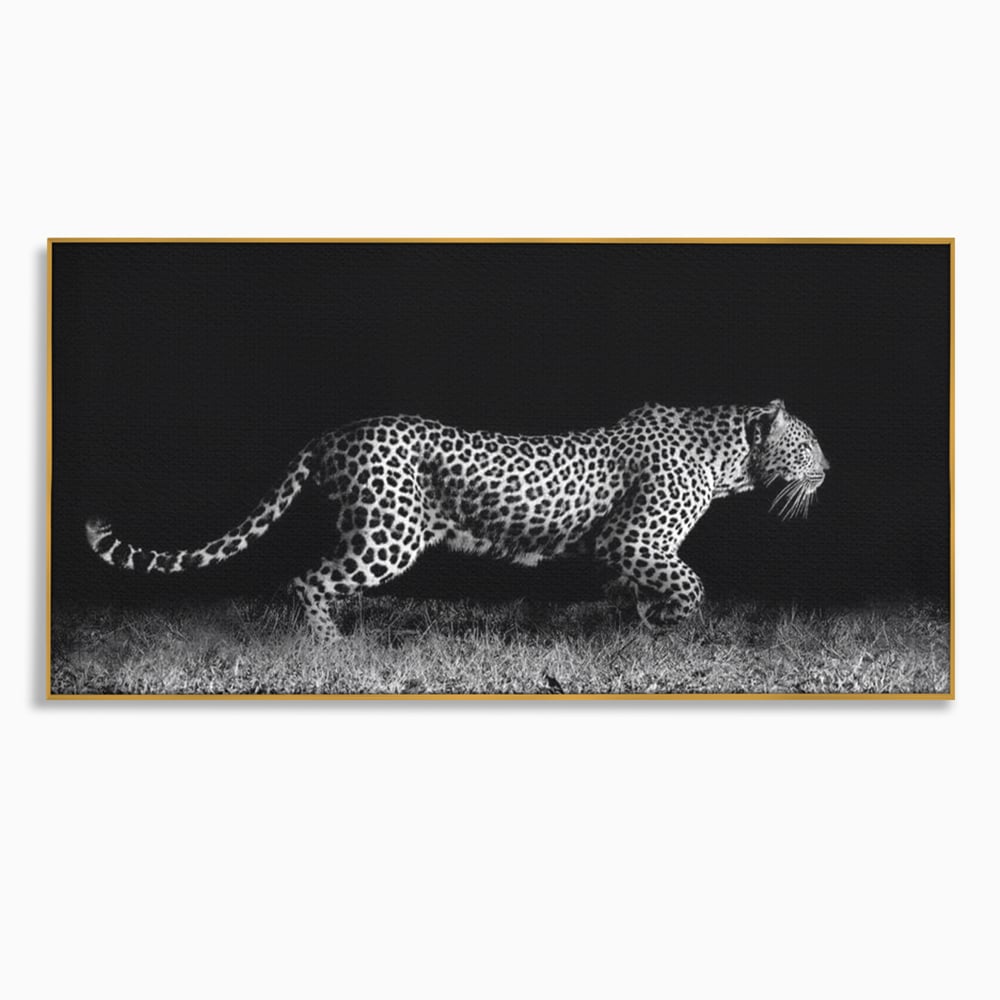 Tablou canvas cu tablou canvas cu jaguar nocturn, in rama de aluminiu auriu