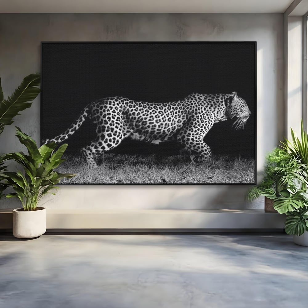 Tablou canvas cu tablou canvas cu jaguar nocturn, in rama de aluminiu negru