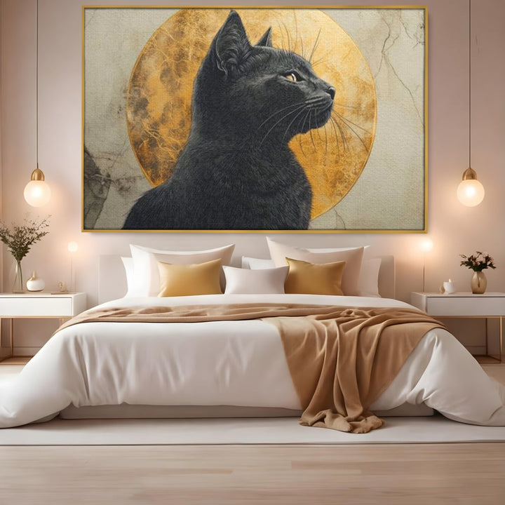 Tablou canvas cu tablou canvas cu pisica neagra si luna, in rama de aluminiu auriu, pe perete intr-un dormitor