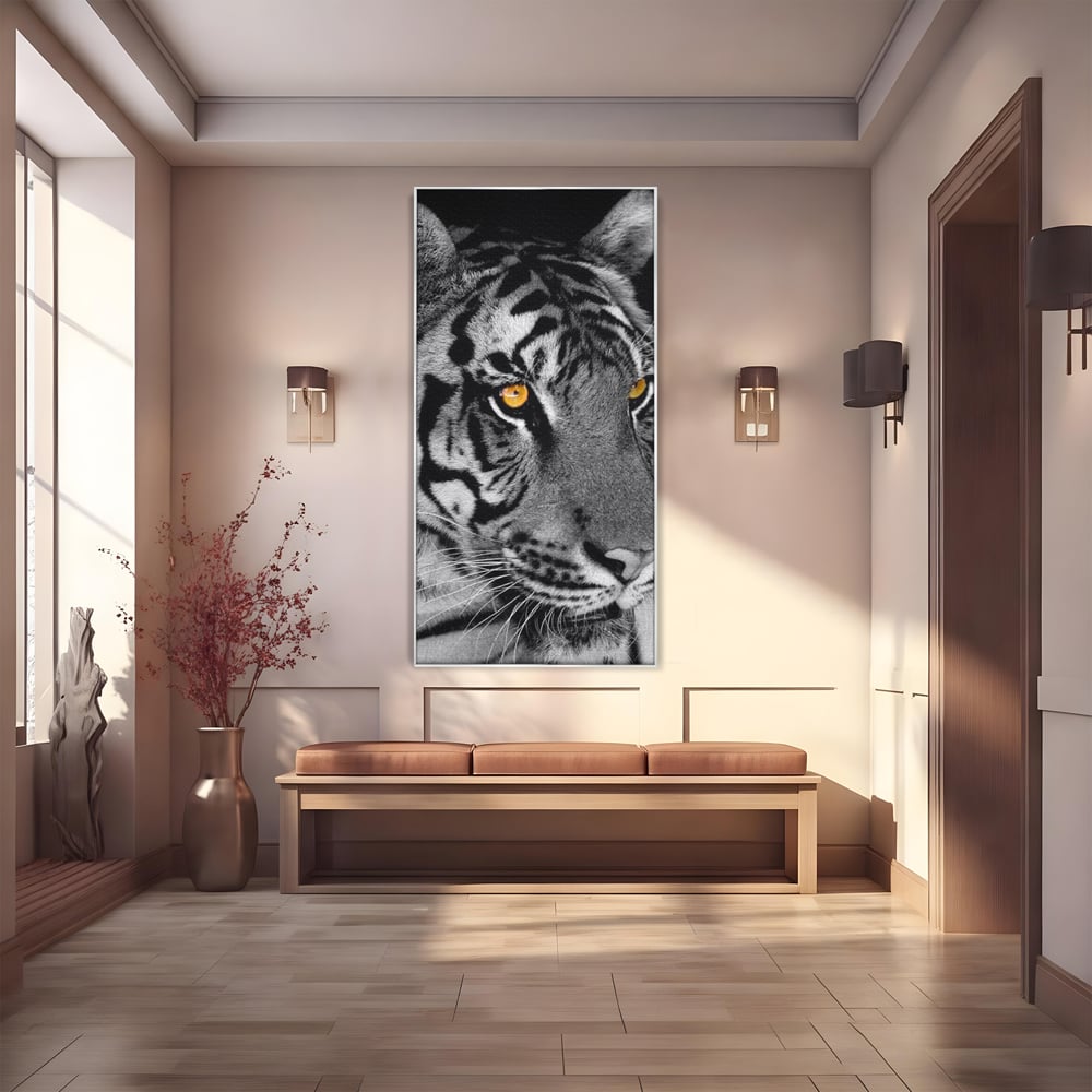 Tablou canvas cu tablou canvas cu tigru alb-negru, in rama de aluminiu argintiu