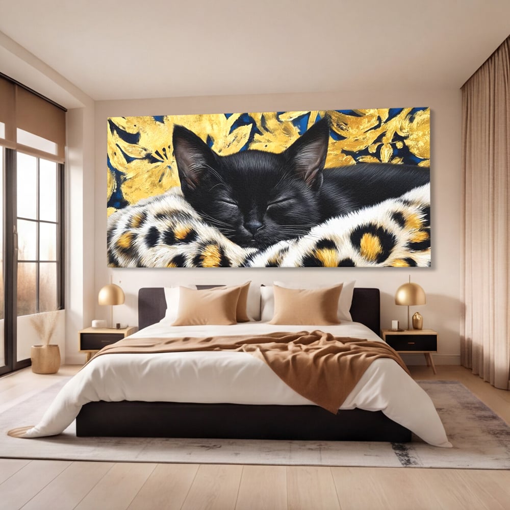 Tablou canvas cu tablou canvas cu pisica neagra dormind, fara rama, pe sasiu de lemn, pe perete intr-un dormitor