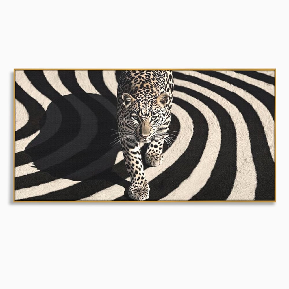 Tablou canvas cu tablou canvas cu leopard pe fundal spiralat alb-negru, in rama de aluminiu auriu
