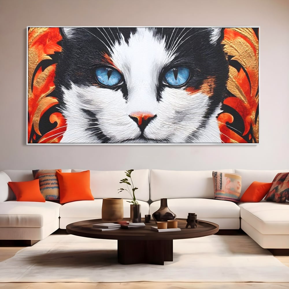 Tablou canvas cu tablou canvas cu ochi de pisica, in rama de aluminiu argintiu, pe perete intr-un living