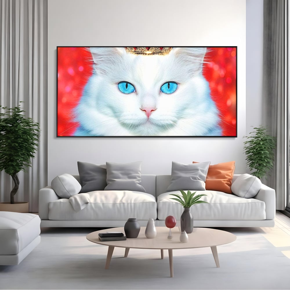 Tablou canvas cu tablou canvas cu pisica alba regala, in rama de aluminiu negru, pe perete intr-un living