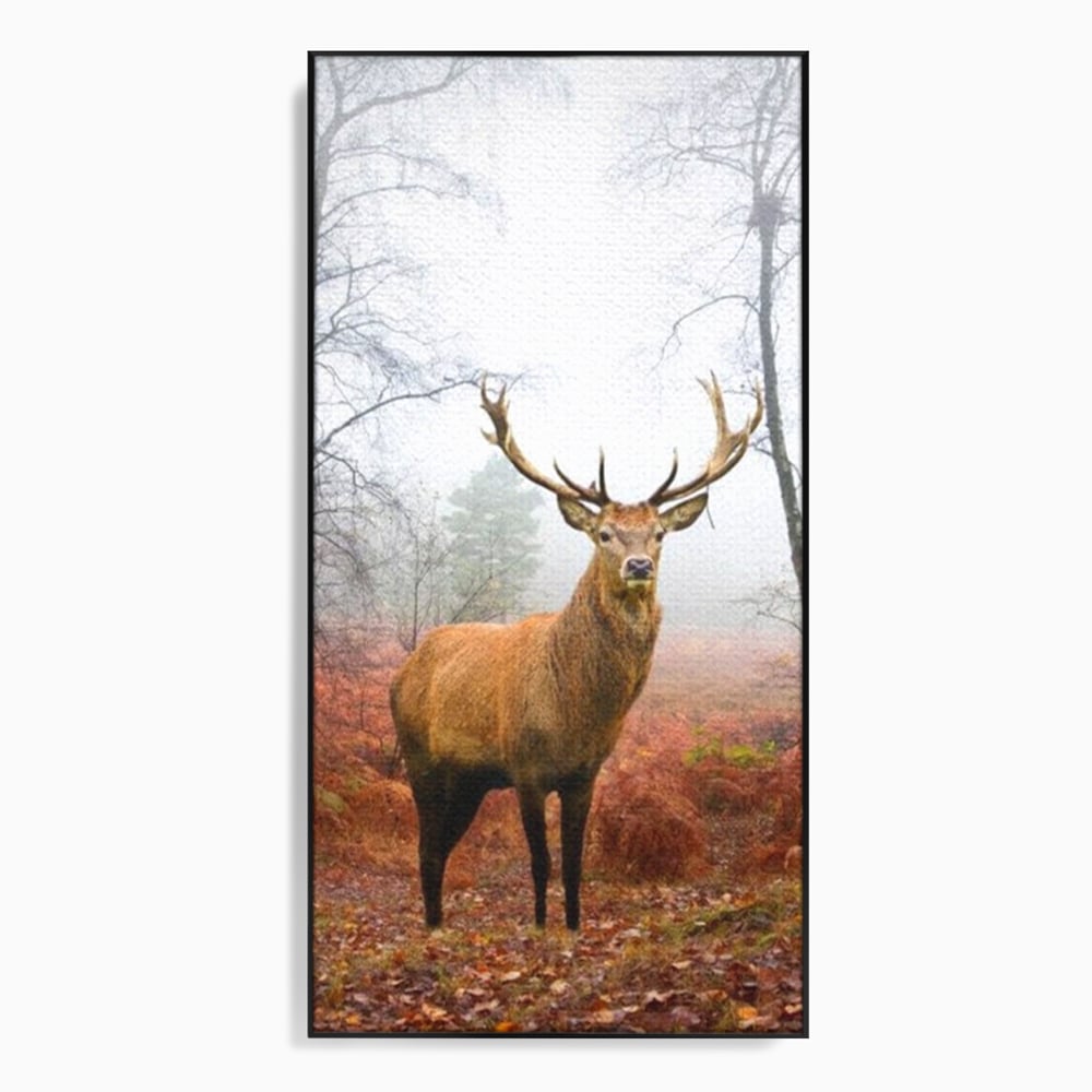 Tablou canvas cu tablou canvas cu cerb in padure cu ceata, in rama de aluminiu negru