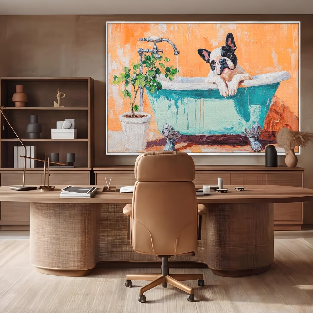 Tablou canvas cu tablou canvas cu bulldog in cada, in rama de aluminiu argintiu, pe perete intr-un birou