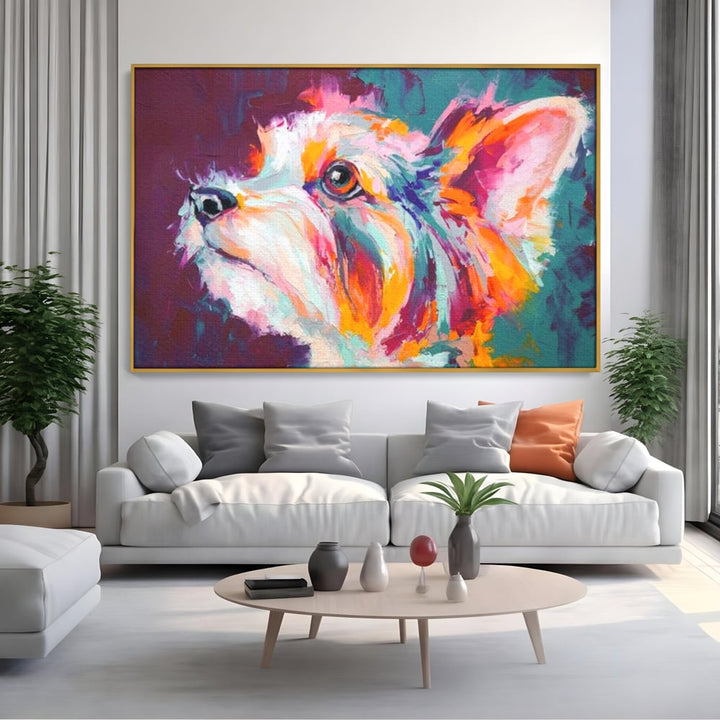 Tablou canvas cu tablou canvas cu pictura in ulei reprezentand un catel yorkshire, in rama de aluminiu auriu, pe perete intr-un living