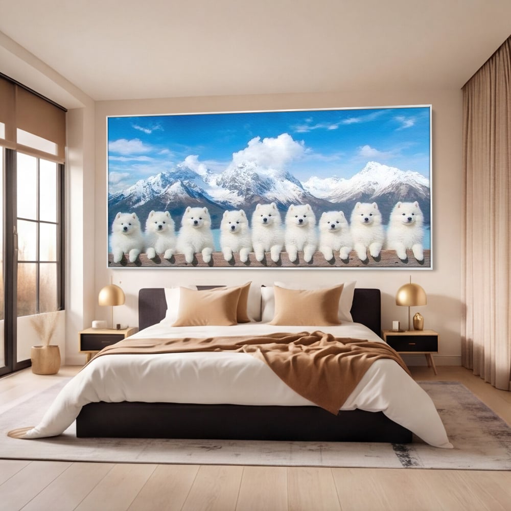 Tablou canvas cu tablou canvas cu sapte catei pe munti, in rama de aluminiu argintiu, pe perete intr-un dormitor