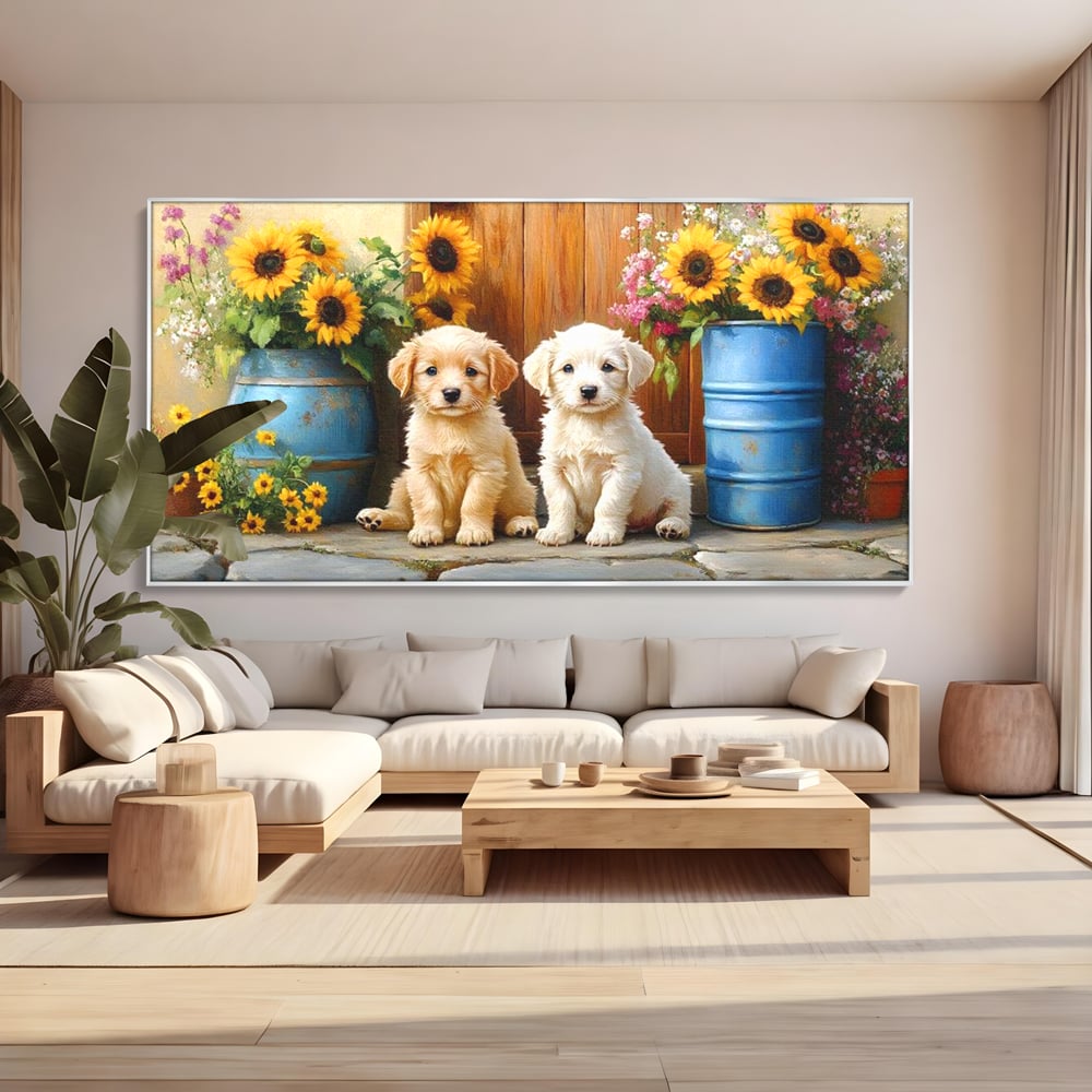 Tablou canvas cu pictura cu doi catei si floarea-soarelui, in rama de aluminiu argintiu, pe perete intr-un living