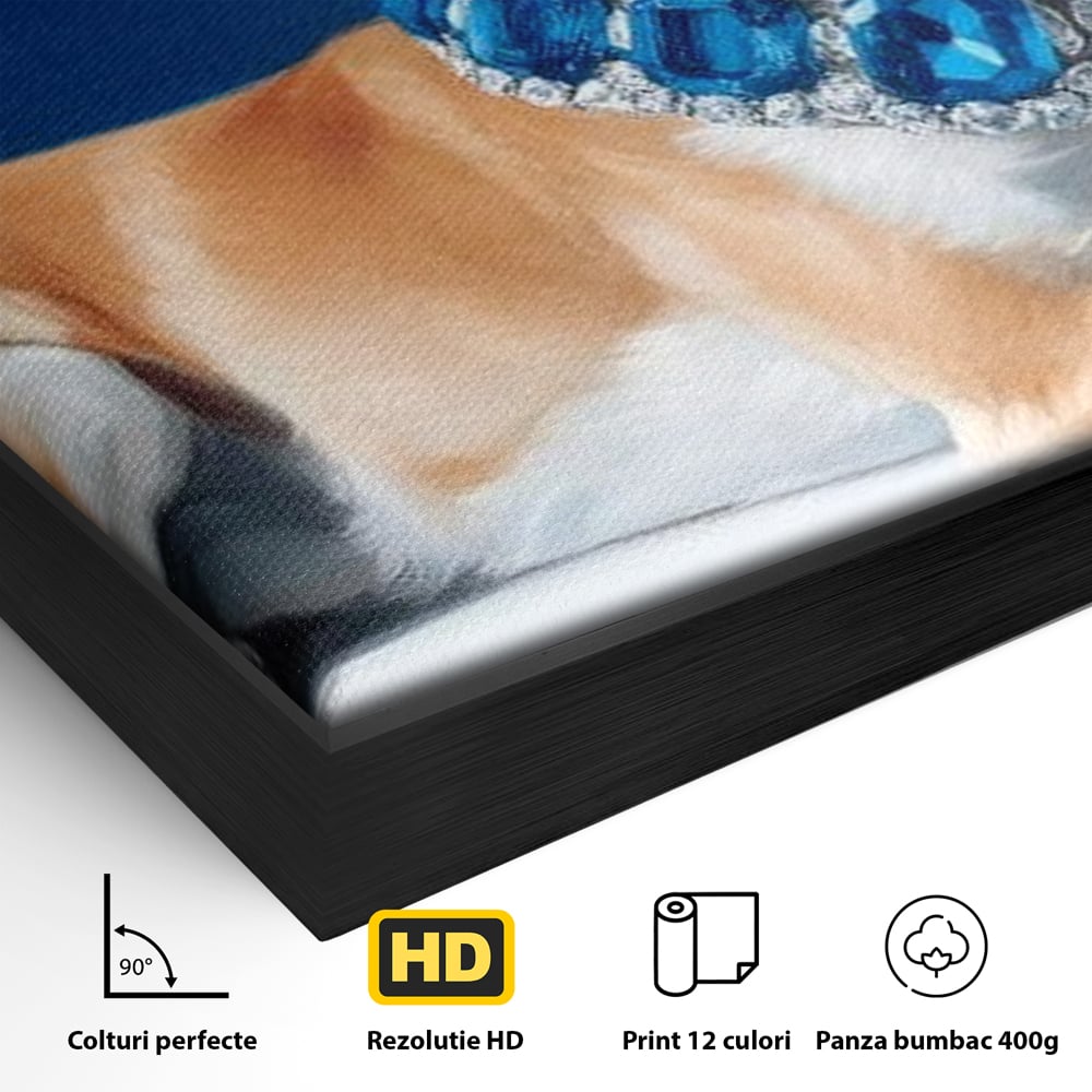 Detaliu al suprafetei: tablou canvas cu caine portret si colier, in rama de aluminiu negru
