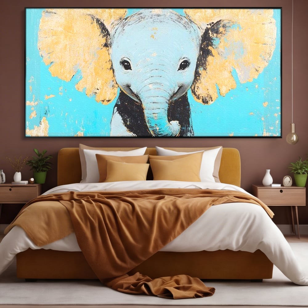 Tablou canvas cu tablou canvas cu un pui de elefant, in rama de aluminiu negru, pe perete intr-un dormitor
