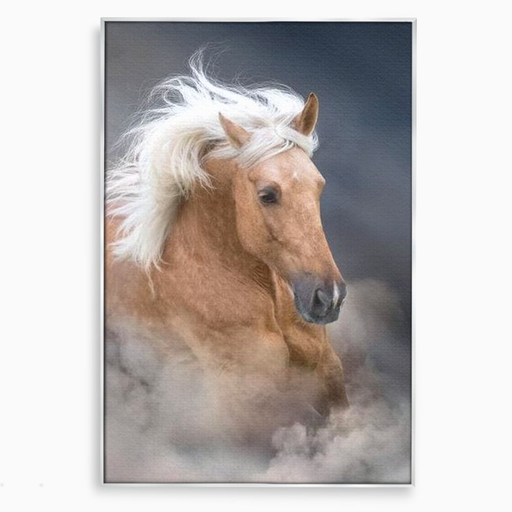 Tablou canvas cu tablou cu armasar in galop si coama alba, in rama de aluminiu argintiu