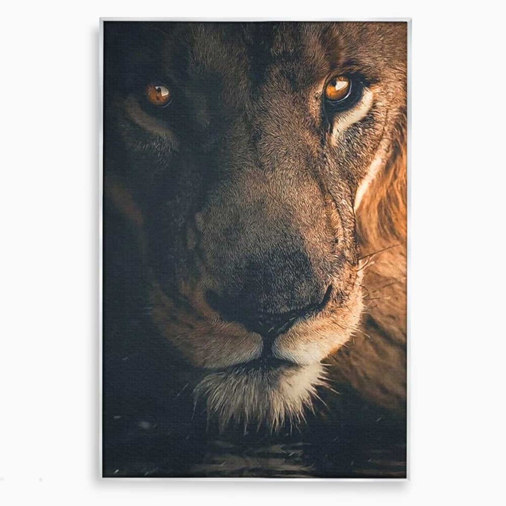 Tablou canvas cu tablou canvas cu prim-plan portret de leu, in rama de aluminiu argintiu