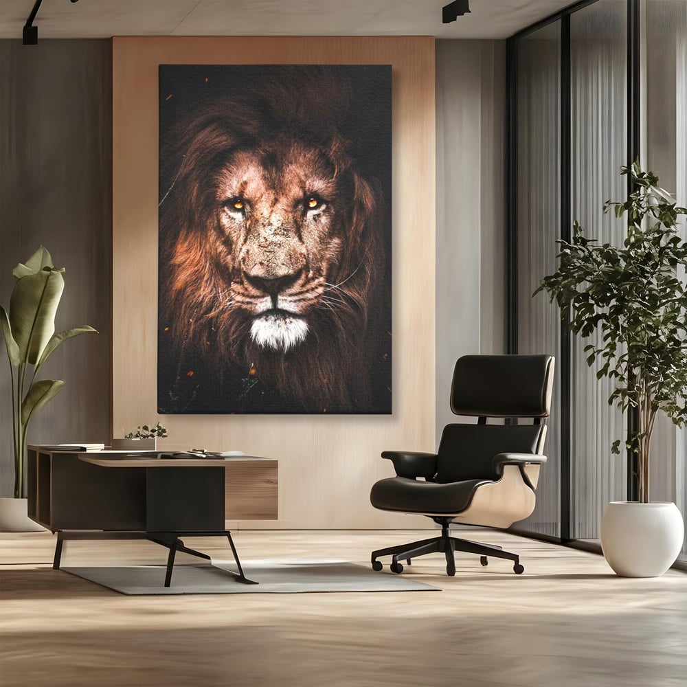 Tablou canvas cu tablou canvas cu leu, fara rama, pe sasiu de lemn, pe perete intr-un birou
