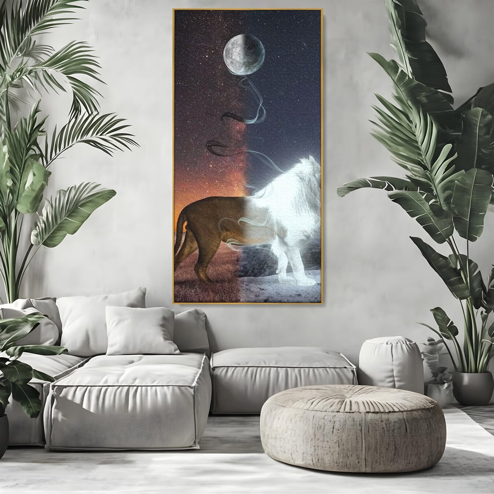 Tablou canvas cu tablou canvas cu leu si luna, in rama de aluminiu auriu, pe perete intr-un living