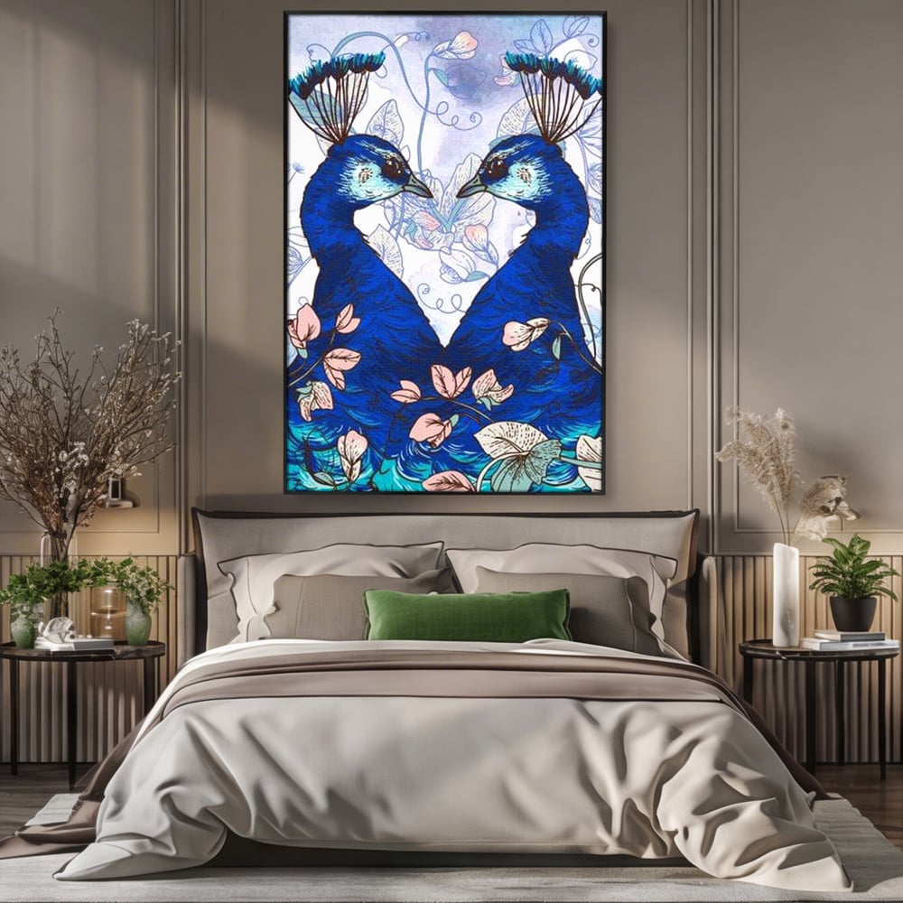 Tablou canvas cu tablou canvas cu doi pauni albastri, in rama de aluminiu negru, pe perete intr-un dormitor