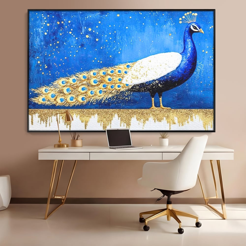 Tablou canvas cu tablou canvas cu paun in nuante de albastru si auriu, in rama de aluminiu negru, pe perete intr-un birou