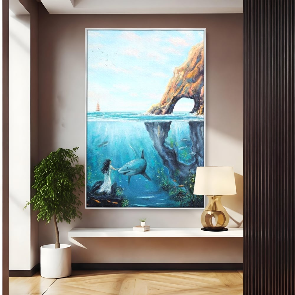 Tablou canvas cu pictura cu femeie si rechin sub apa, in rama de aluminiu argintiu