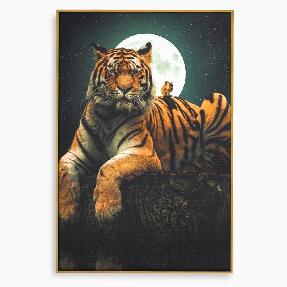 Tablou canvas cu tablou canvas cu tigru si veverita, in rama de aluminiu auriu