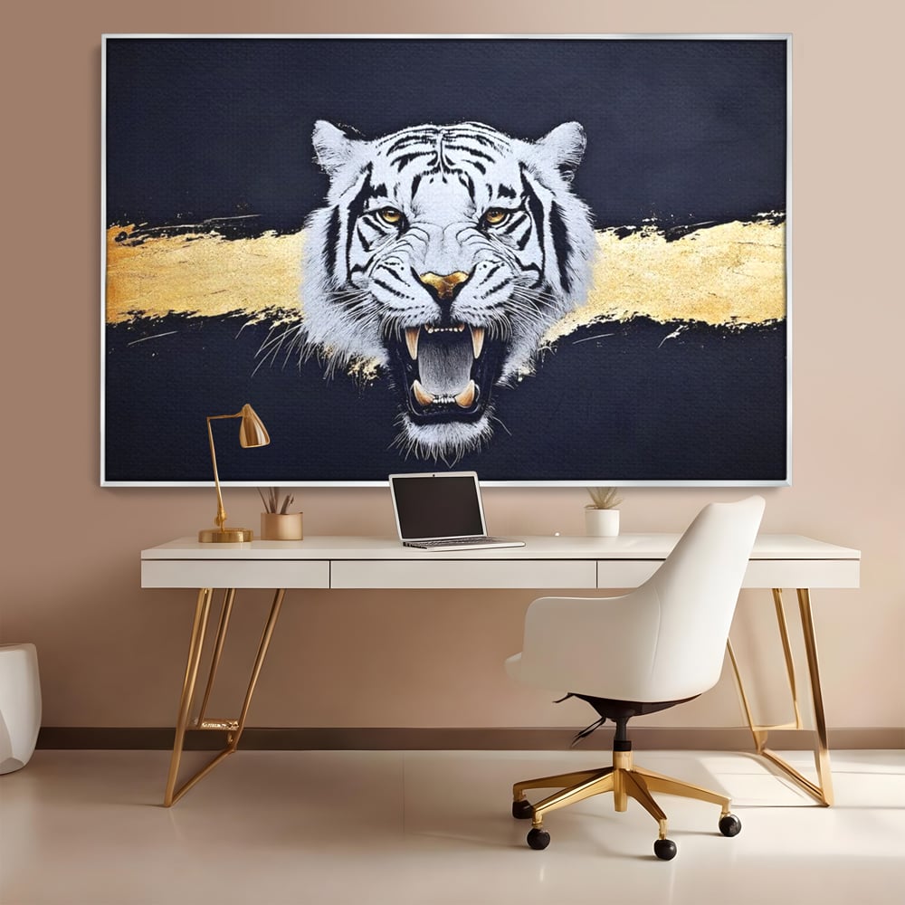 Tablou canvas cu tablou canvas cu tigru alb, in rama de aluminiu argintiu, pe perete intr-un birou