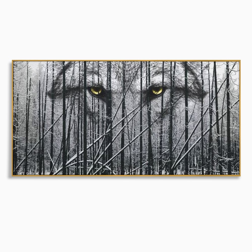 Tablou canvas cu tablou canvas cu ochi de lup si padure iarna, in rama de aluminiu auriu