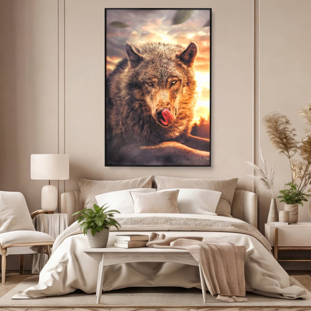 Tablou canvas cu tablou canvas cu lup salbatic la apus, in rama de aluminiu negru, pe perete intr-un dormitor