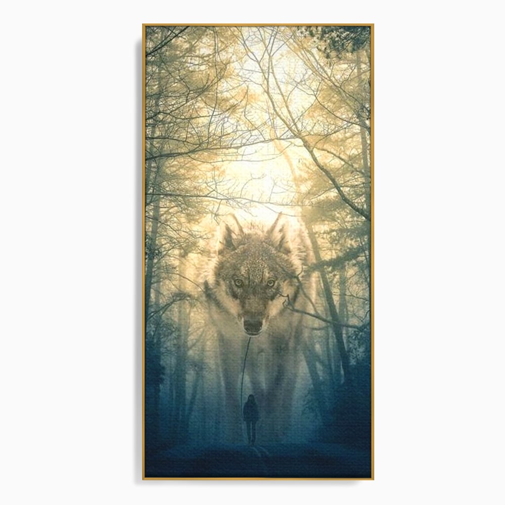 Tablou canvas cu ilustratie digitala cu un lup gigant si o silueta umana, in rama de aluminiu auriu