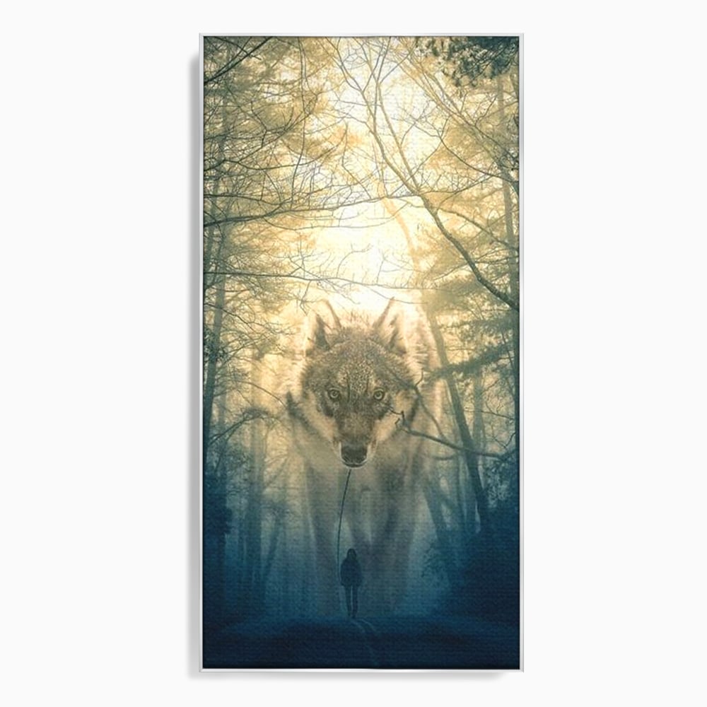 Tablou canvas cu ilustratie digitala cu un lup gigant si o silueta umana, in rama de aluminiu argintiu