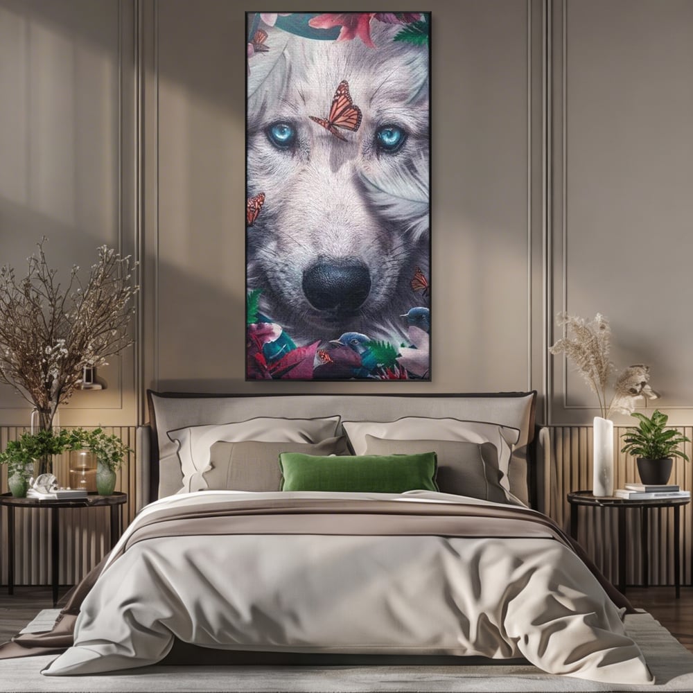 Tablou canvas cu tablou canvas cu lup alb si fluturi, in rama de aluminiu negru, pe perete intr-un dormitor