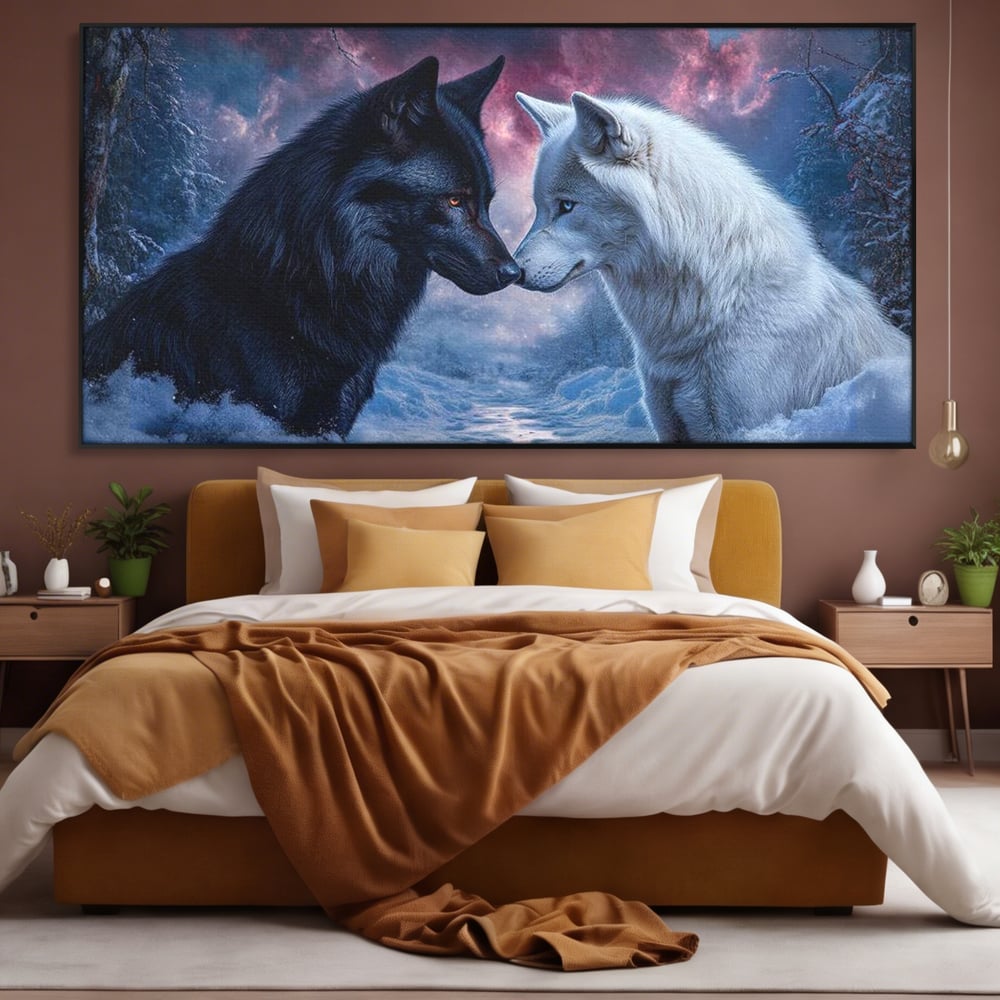 Tablou canvas cu tablou canvas cu doi lupi, in rama de aluminiu negru, pe perete intr-un dormitor