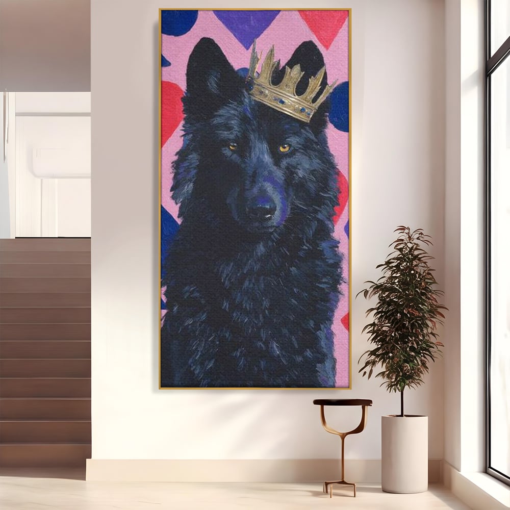 Tablou canvas cu tablou canvas cu lup negru purtand coroana aurie, in rama de aluminiu auriu
