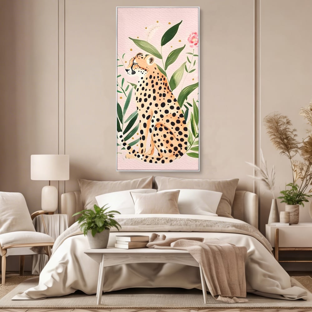 Tablou canvas cu tablou canvas cu leopard si frunze tropicale, in rama de aluminiu argintiu, pe perete intr-un dormitor