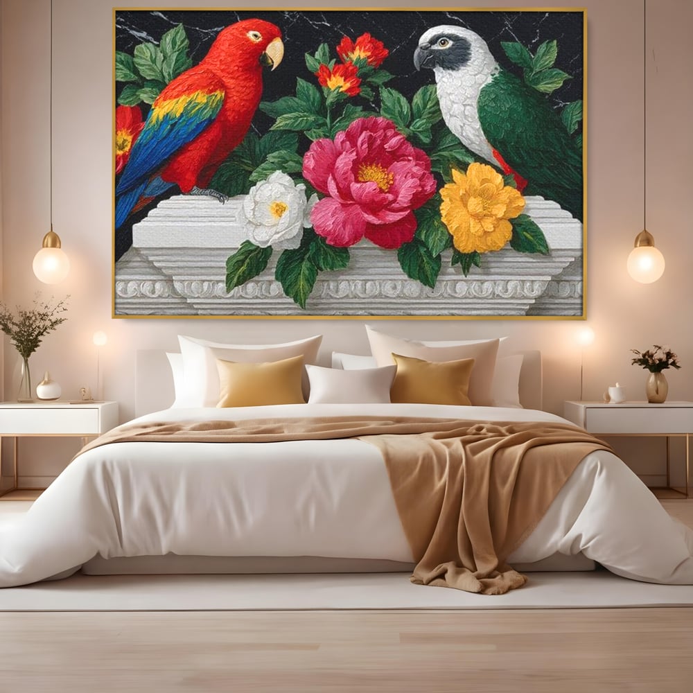 Tablou canvas cu pictura cu papagali si flori, in rama de aluminiu auriu, pe perete intr-un dormitor