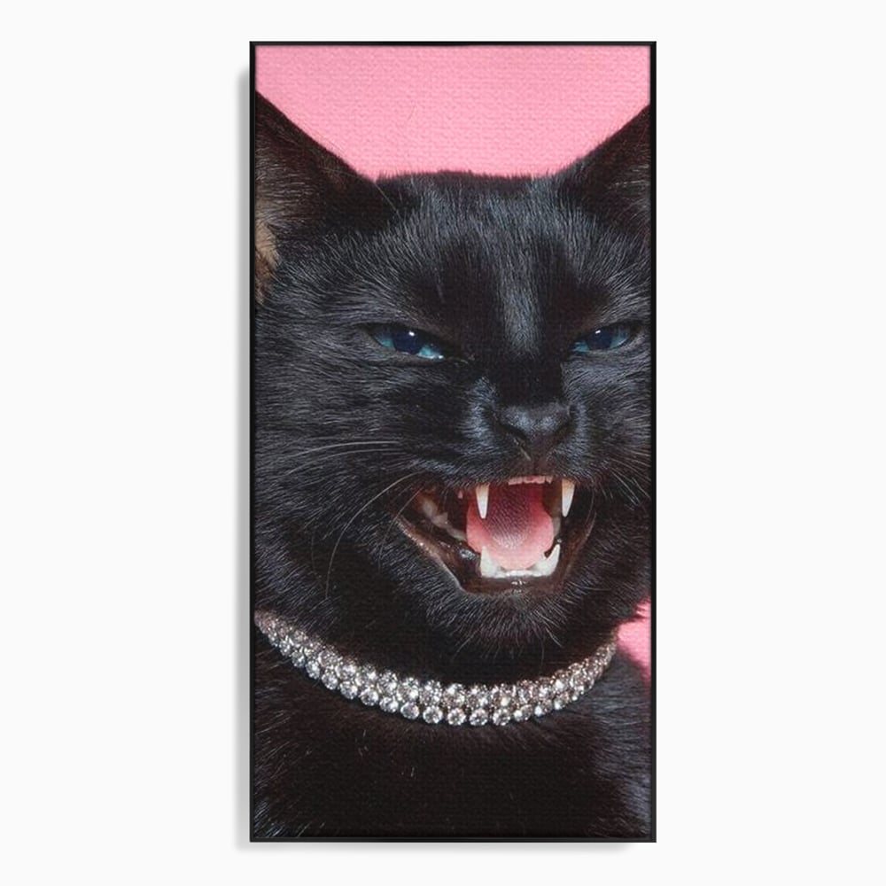 Tablou canvas cu tablou canvas cu pisica neagra bijuterie, in rama de aluminiu negru