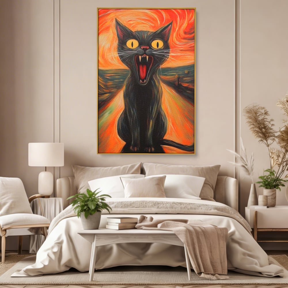 Tablou canvas cu tablou canvas cu pisica neagra care urla, in rama de aluminiu auriu, pe perete intr-un dormitor