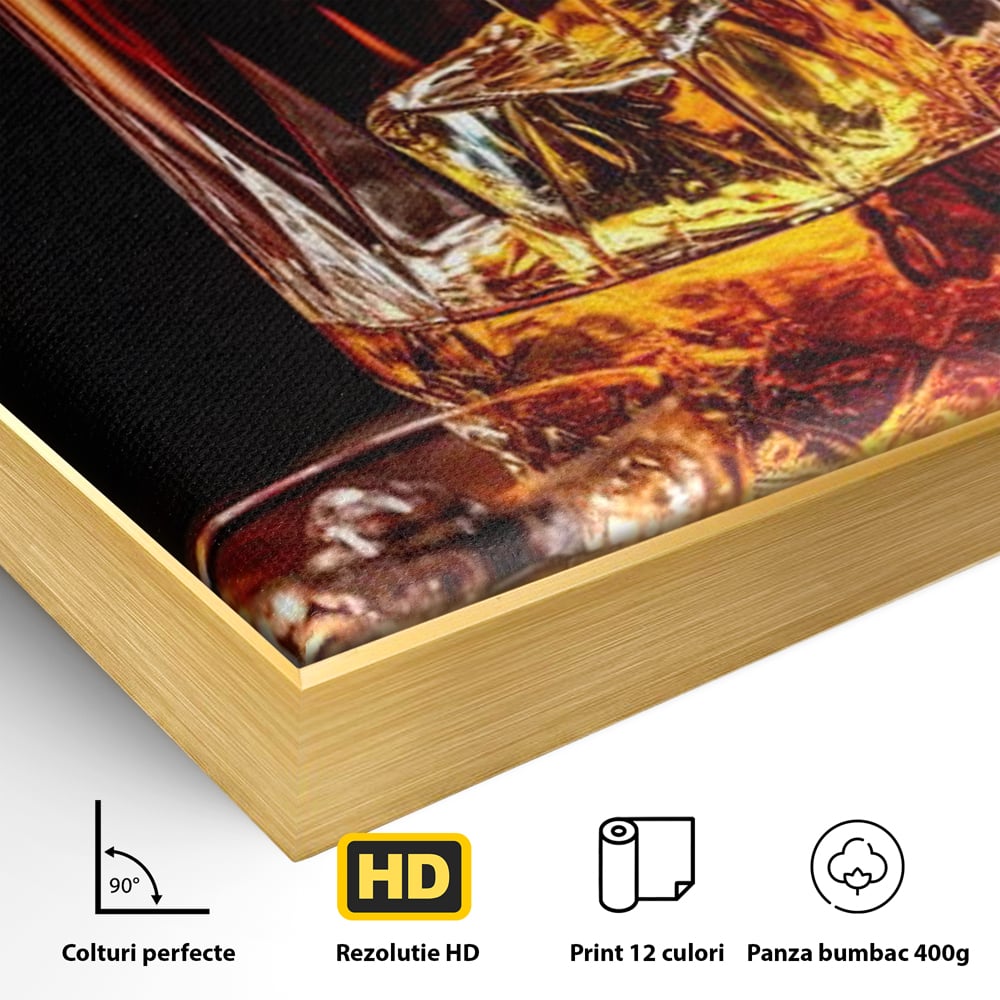 Detaliu al suprafetei: tablou canvas cu turnare de whisky, in rama de aluminiu auriu