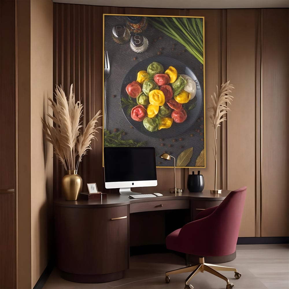 Tablou canvas cu tablou canvas cu paste colorate, in rama de aluminiu auriu, pe perete intr-un birou