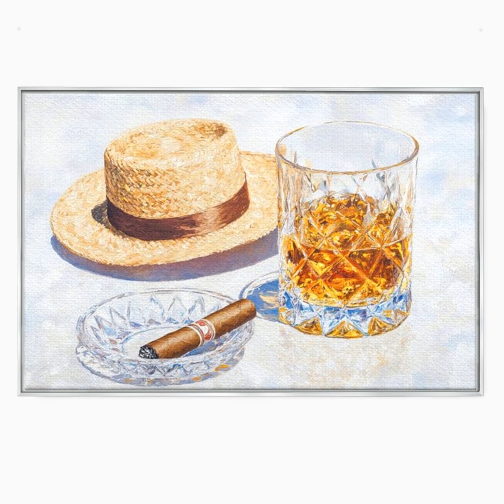Tablou canvas cu natura statica cu palarie si pahar de whisky, in rama de aluminiu argintiu