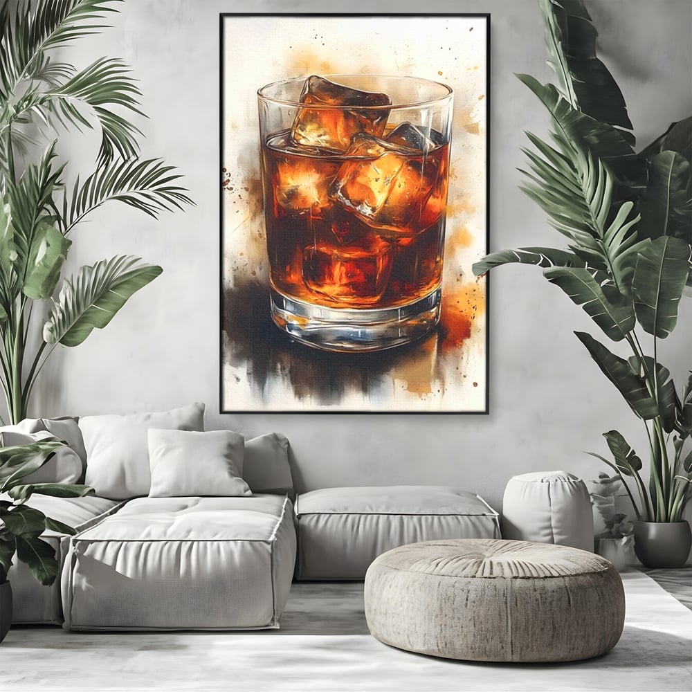 Tablou canvas cu tablou pictura pahar whisky cu gheata, in rama de aluminiu negru, pe perete intr-un living