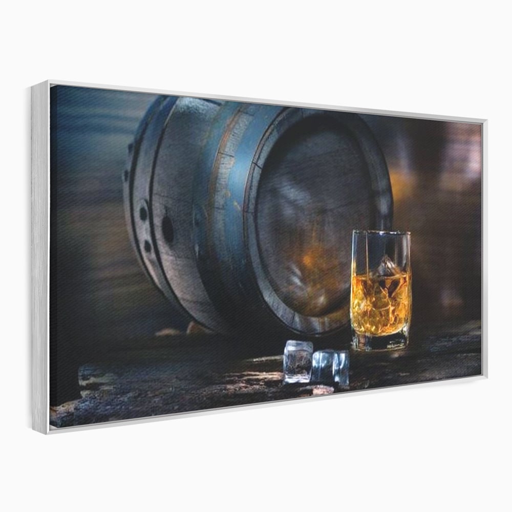 Tablou canvas cu tablou canvas cu butoi de whisky si pahar cu gheata, in rama de aluminiu argintiu
